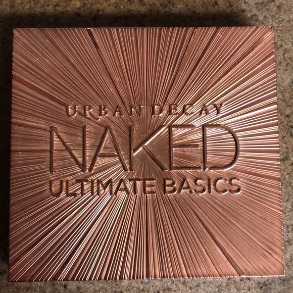 Urban Decay Naked Ultimate Basics Palette - Picture 3 of 5